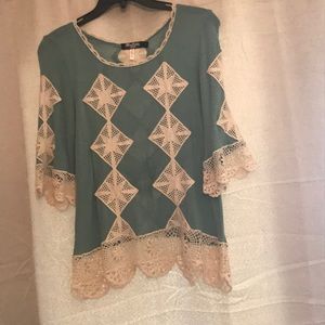 Miss Kelly shirt🛍